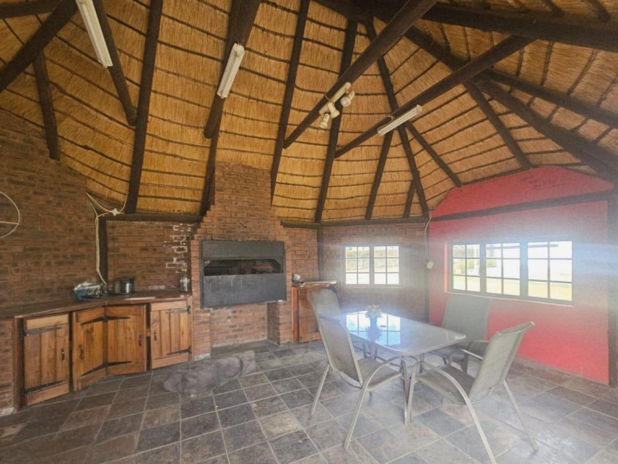 4 Bedroom Property for Sale in Ladybrand Free State